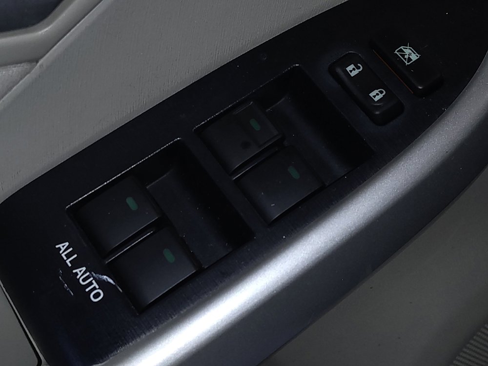 Used 2015 Toyota Prius Two image 27