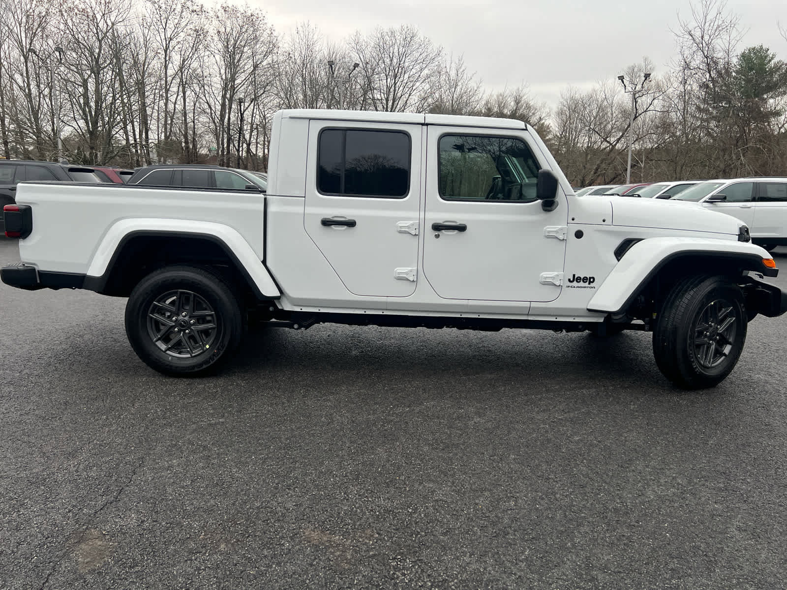 New 2026 Jeep Gladiator Sport AWD/4WD image 3