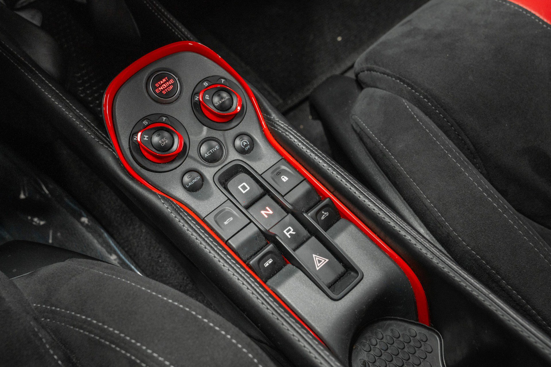 Used 2018 McLaren 570S Spider image 27