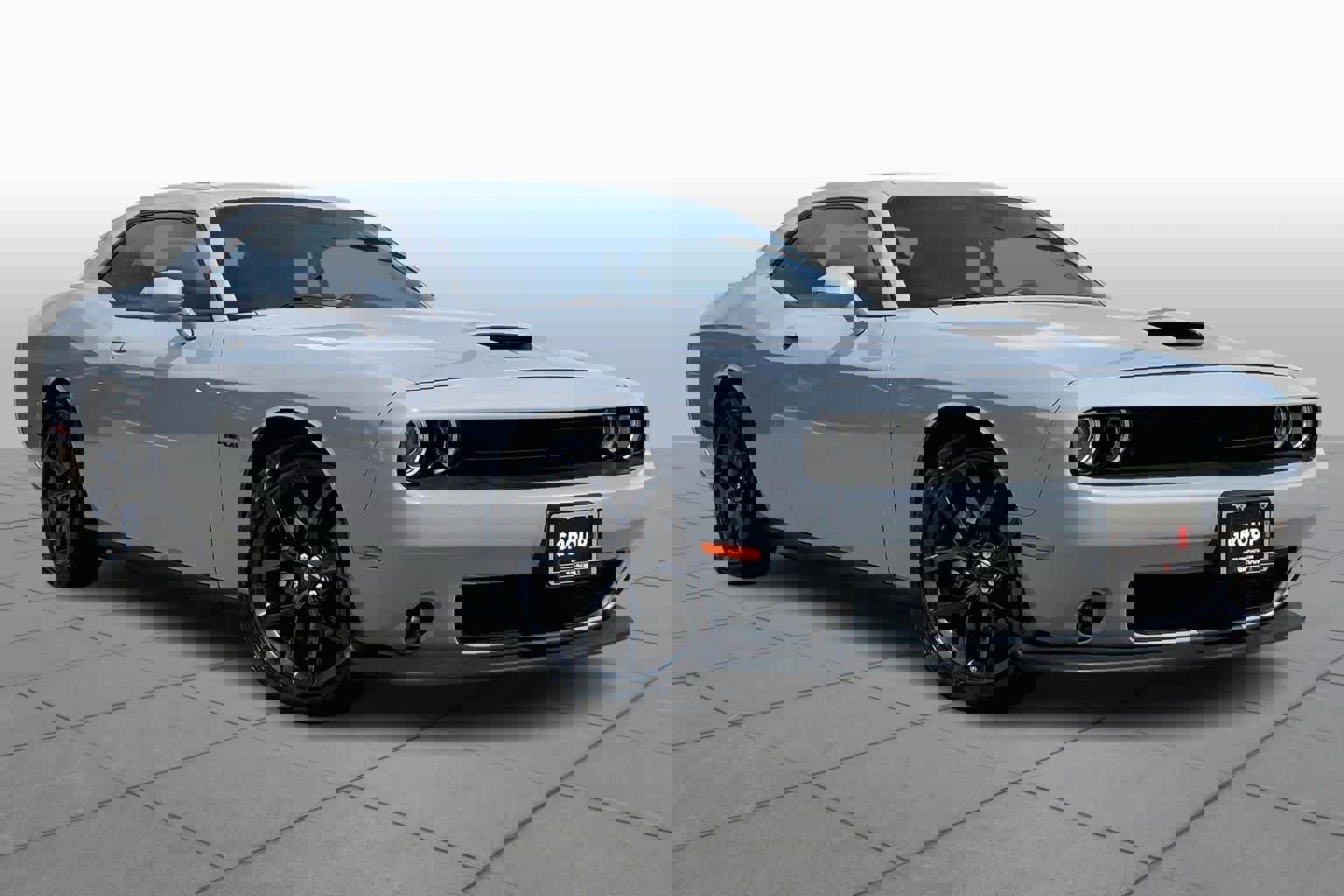 Used 2022 Dodge Challenger R/T w/ Blacktop Package image 3