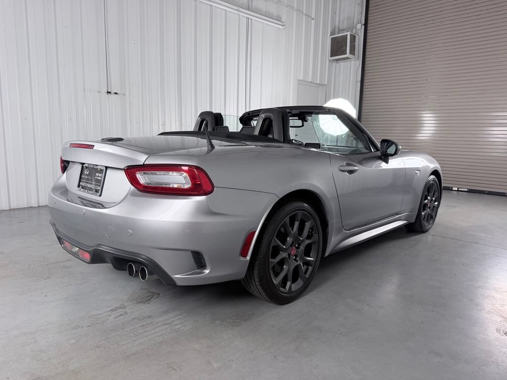 Used 2017 FIAT 124 Spider Abarth RWD image 11