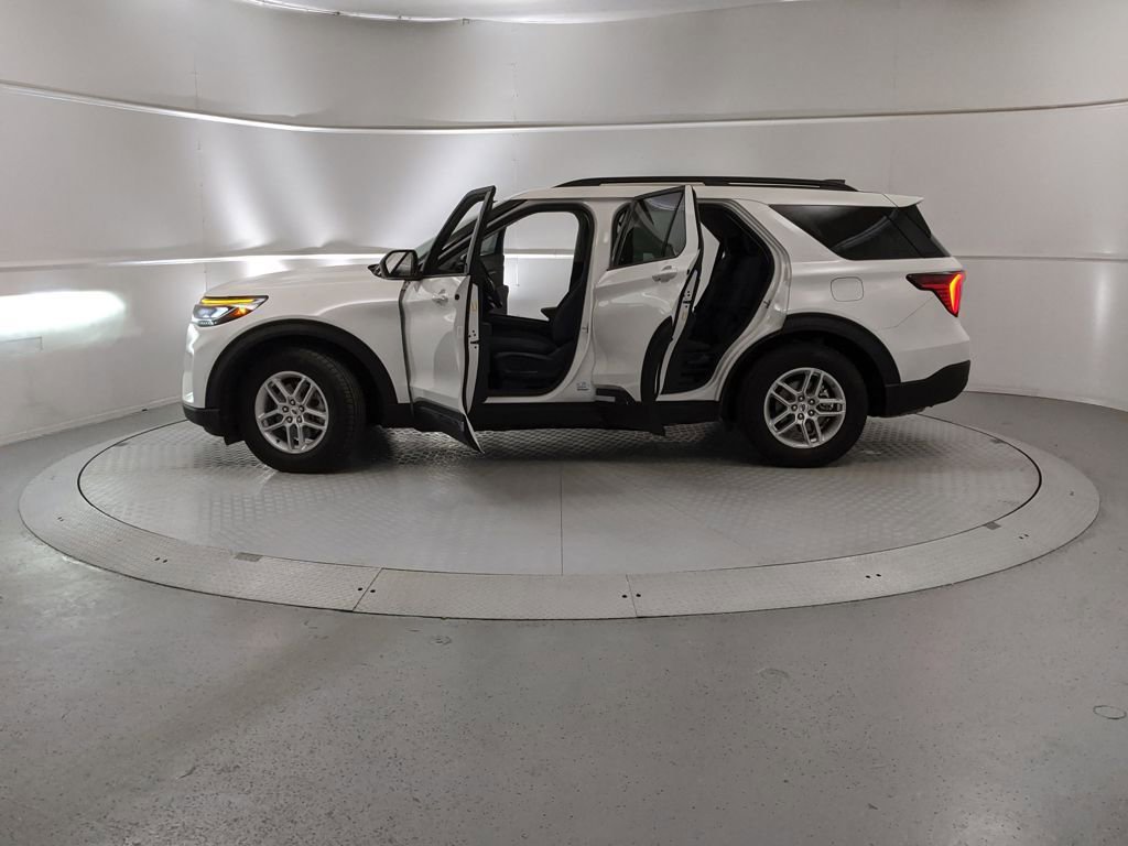 New 2025 Ford Explorer Active image 11