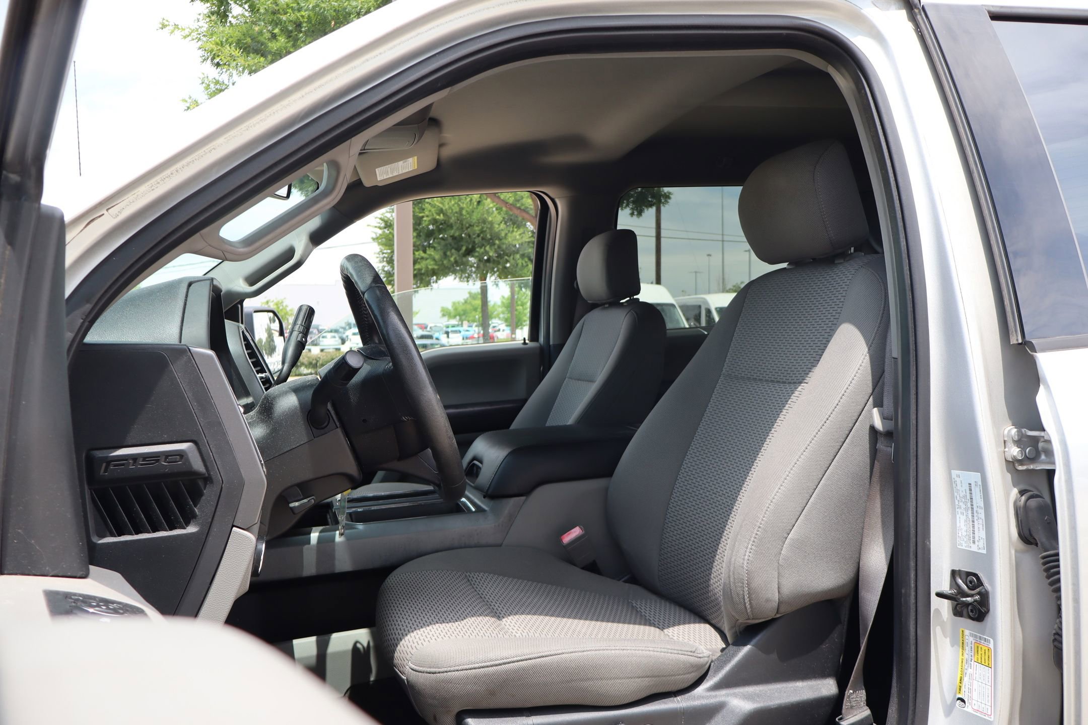 Used 2018 Ford F150 XLT w/ Equipment Group 302A Luxury AWD/4WD image 13