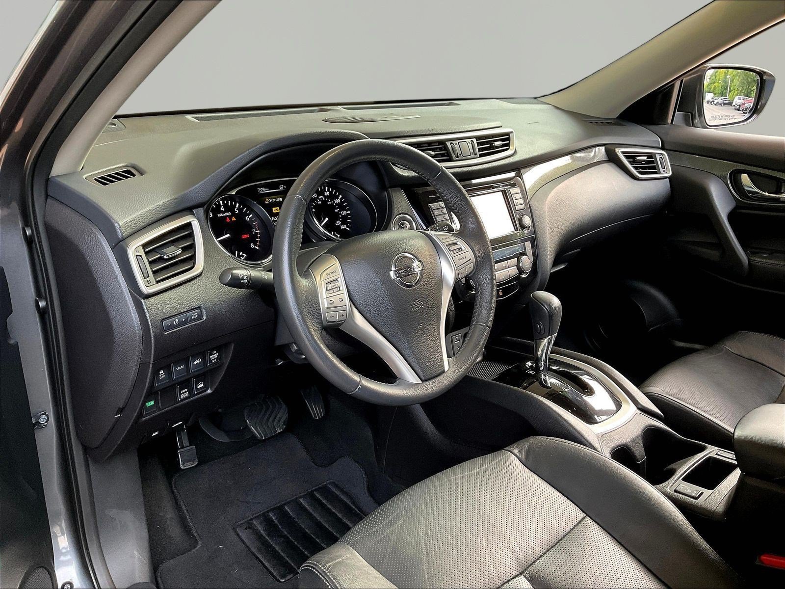 Used 2015 Nissan Rogue SL AWD/4WD image 17