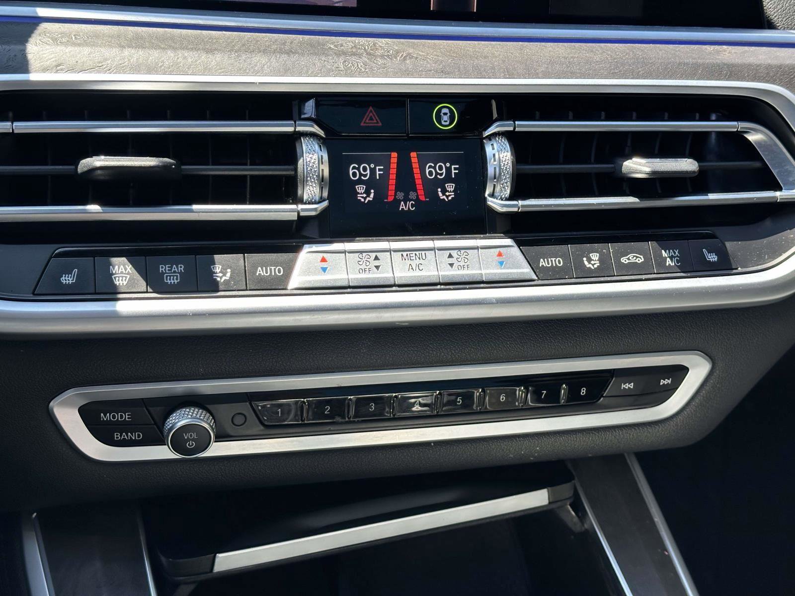 Used 2022 BMW X5 xDrive40i w/ Premium Package AWD/4WD image 27