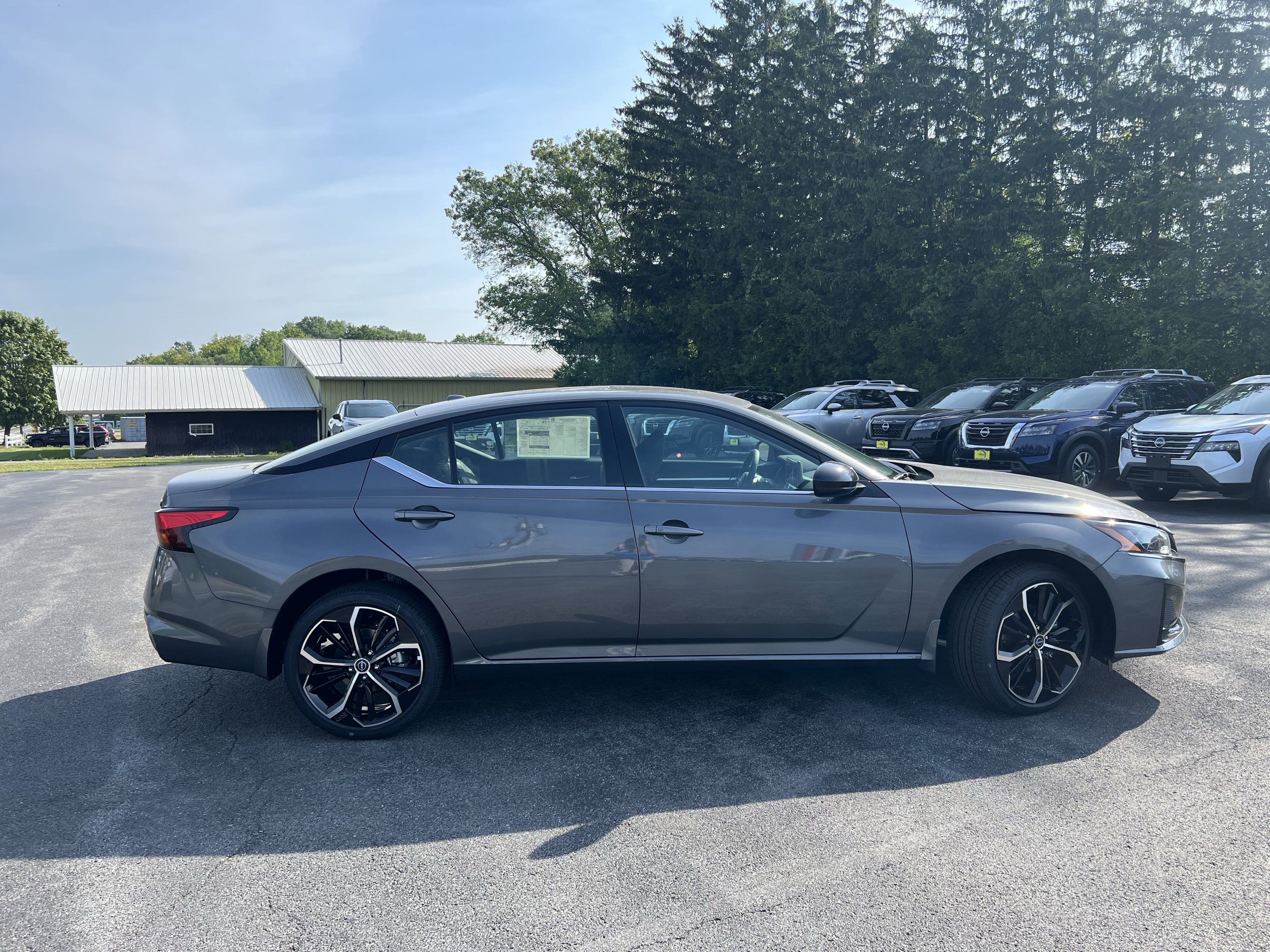 New 2025 Nissan Altima 2.5 SR w/ SR Premium Package image 12