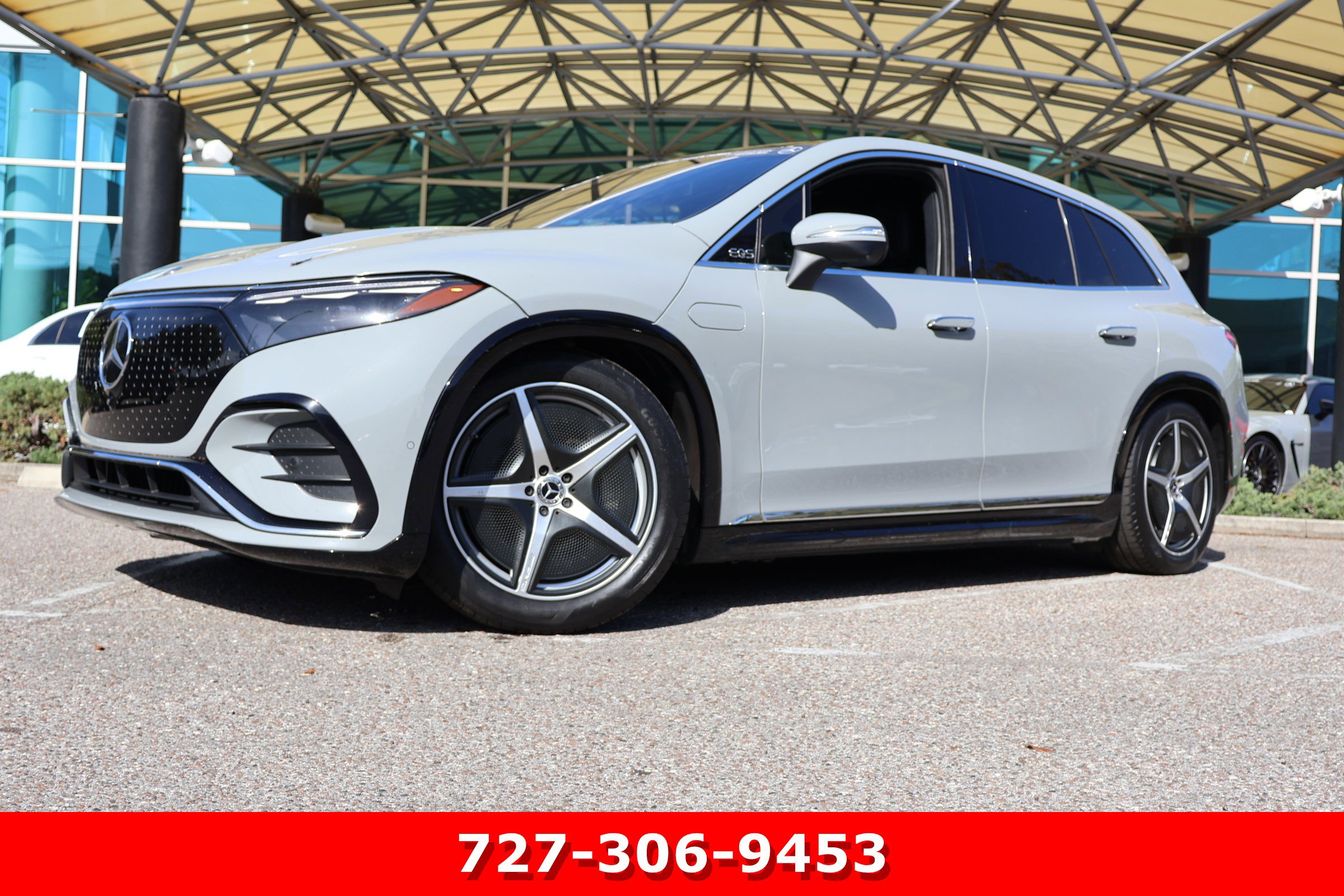 Used 2023 Mercedes-Benz EQS 580 4MATIC SUV image 1