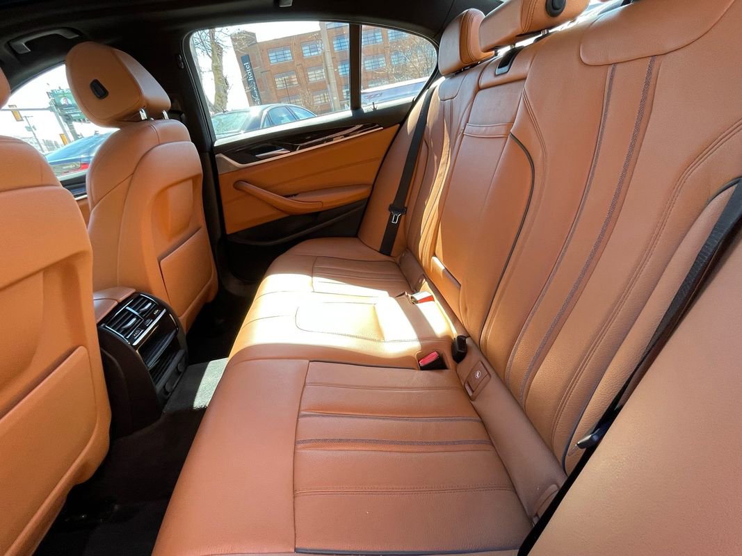 Used 2019 BMW 530i xDrive image 24