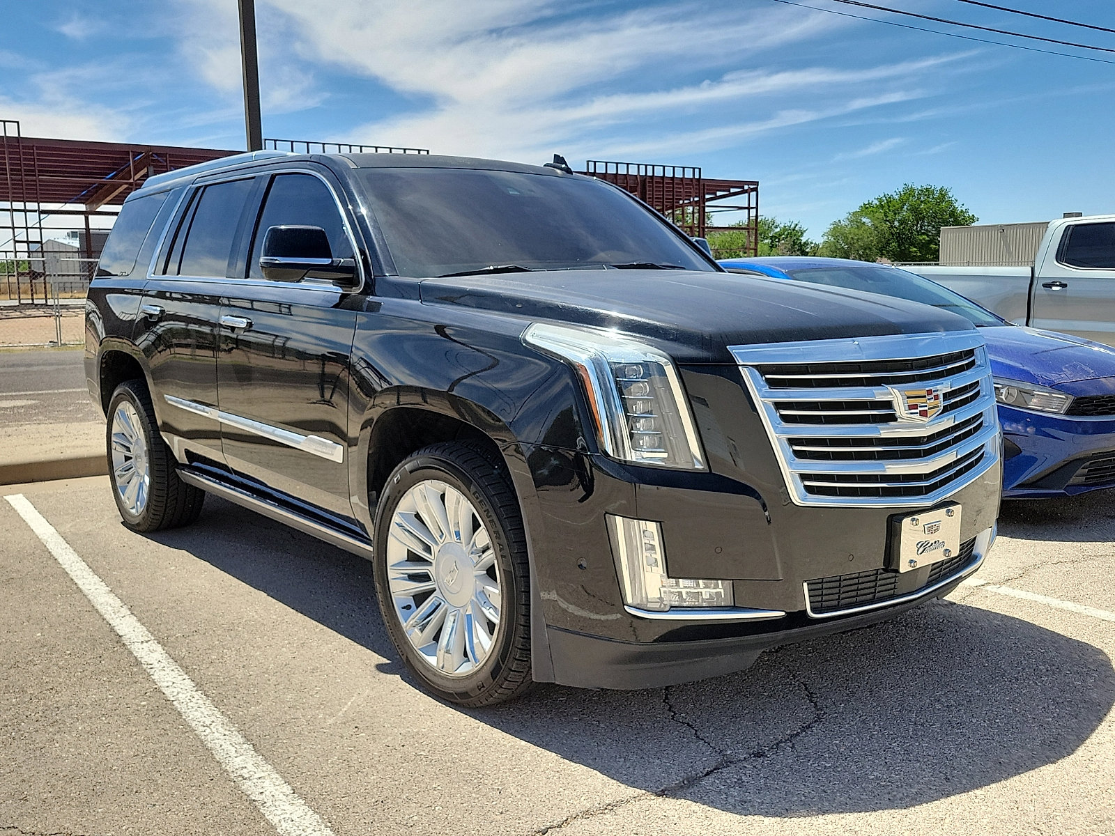 Used 2017 Cadillac Escalade Platinum AWD/4WD image 4