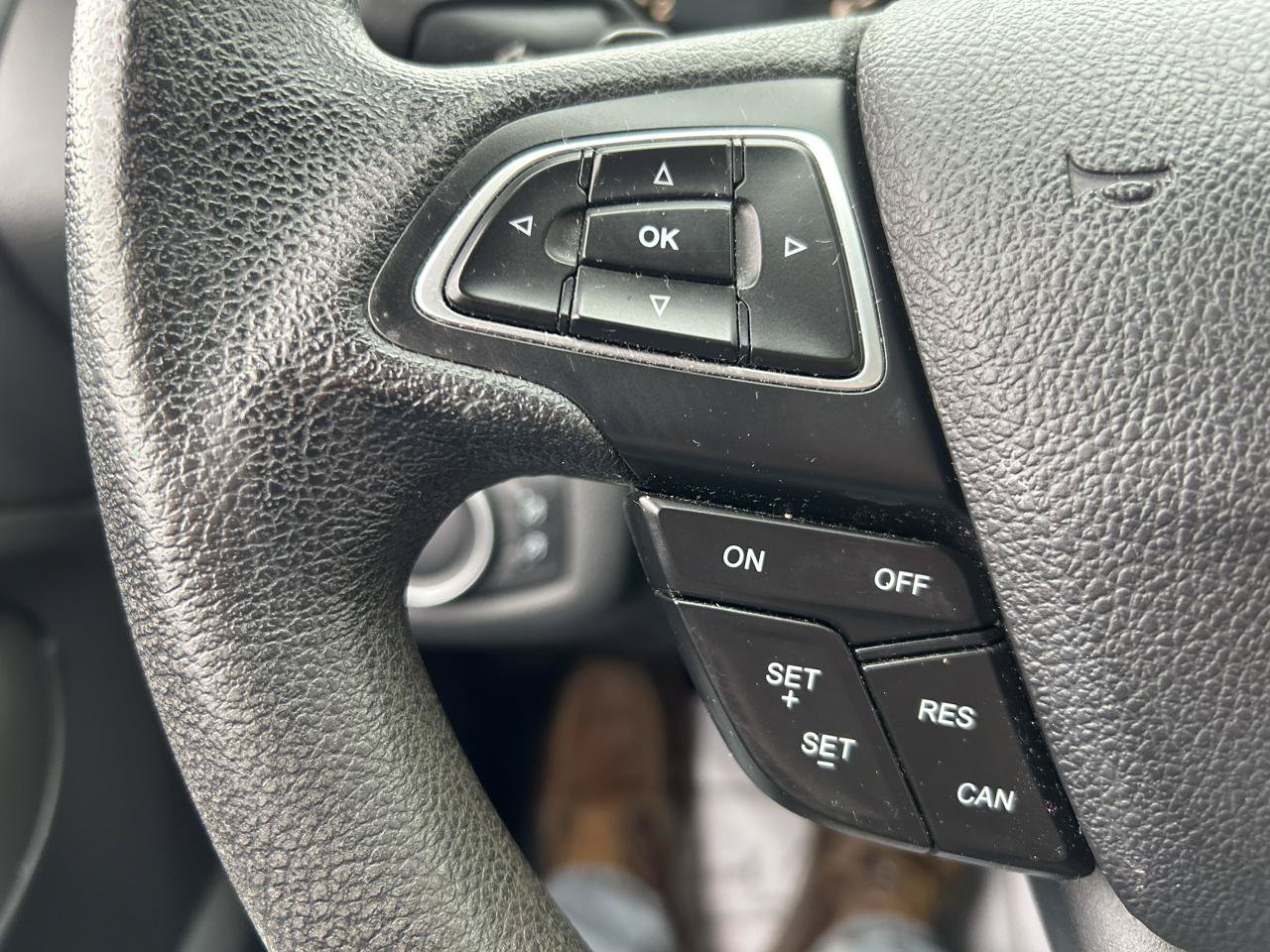 Used 2017 Ford Escape SE FWD image 18
