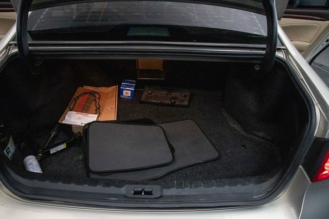 Used 2008 Buick Lucerne CXL w/ Driver Confidence Package image 18