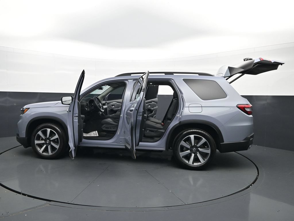 Used 2025 Honda Pilot Touring image 51