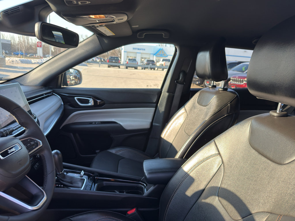Used 2023 Jeep Compass Limited image 26