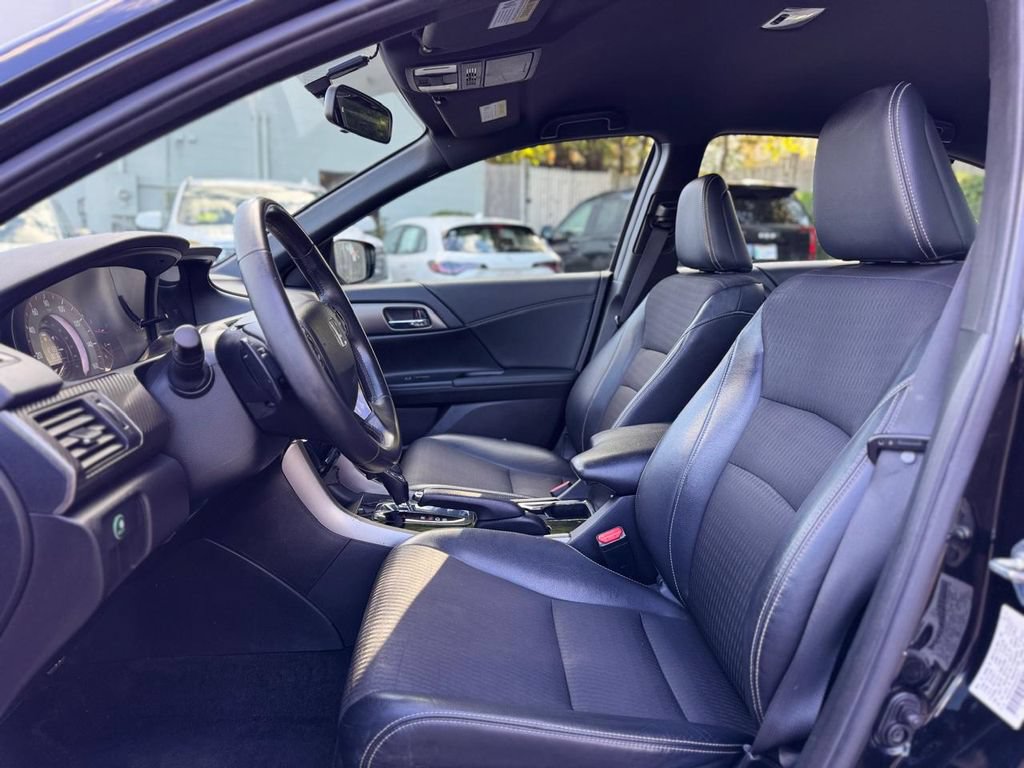 Used 2016 Honda Accord Sport image 18