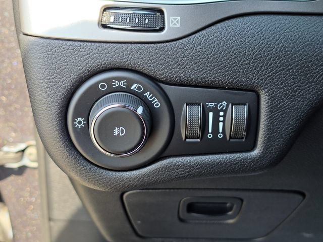 Used 2021 Jeep Cherokee Latitude Lux 80th Anniv w/ Quick Order Package 26U 80TH AWD/4WD image 33