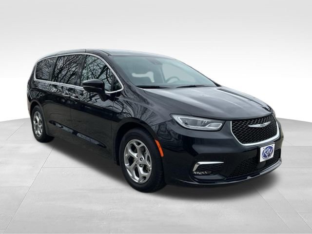 Used 2024 Chrysler Pacifica Limited image 9