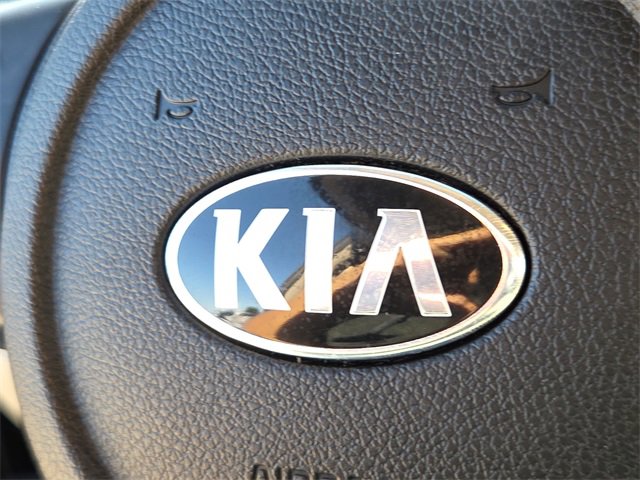 Used 2019 Kia Sedona EX image 27