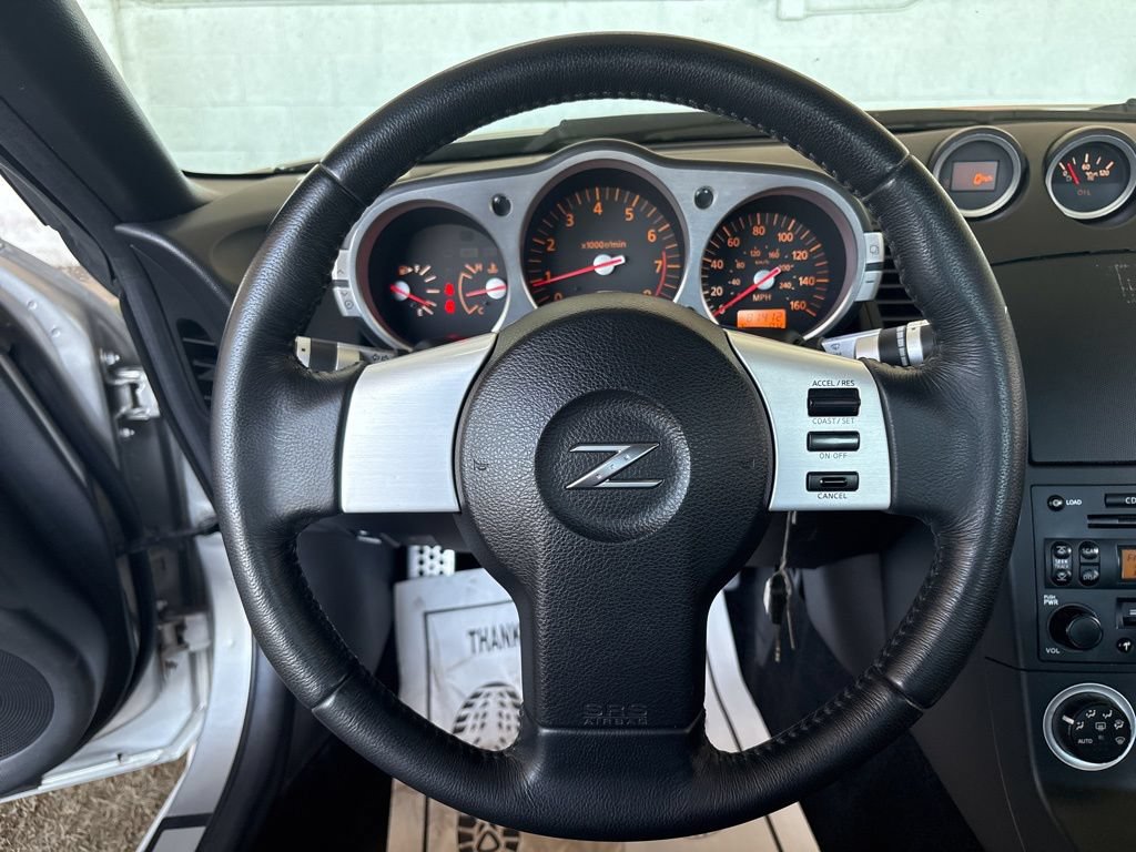 Used 2004 Nissan 350Z Touring RWD image 13
