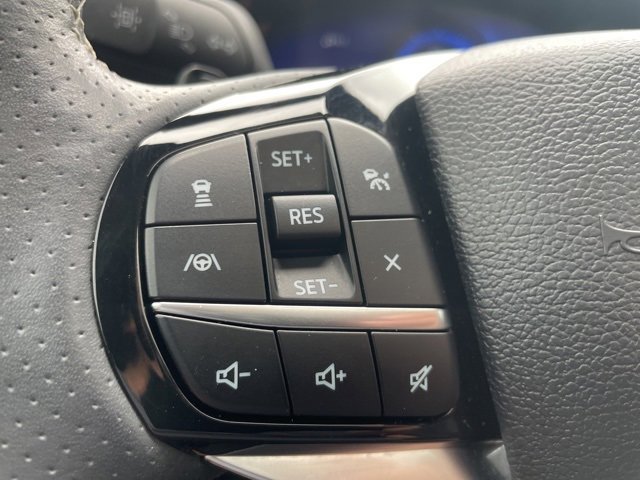 Used 2024 Ford Explorer ST w/ Technology Package image 21