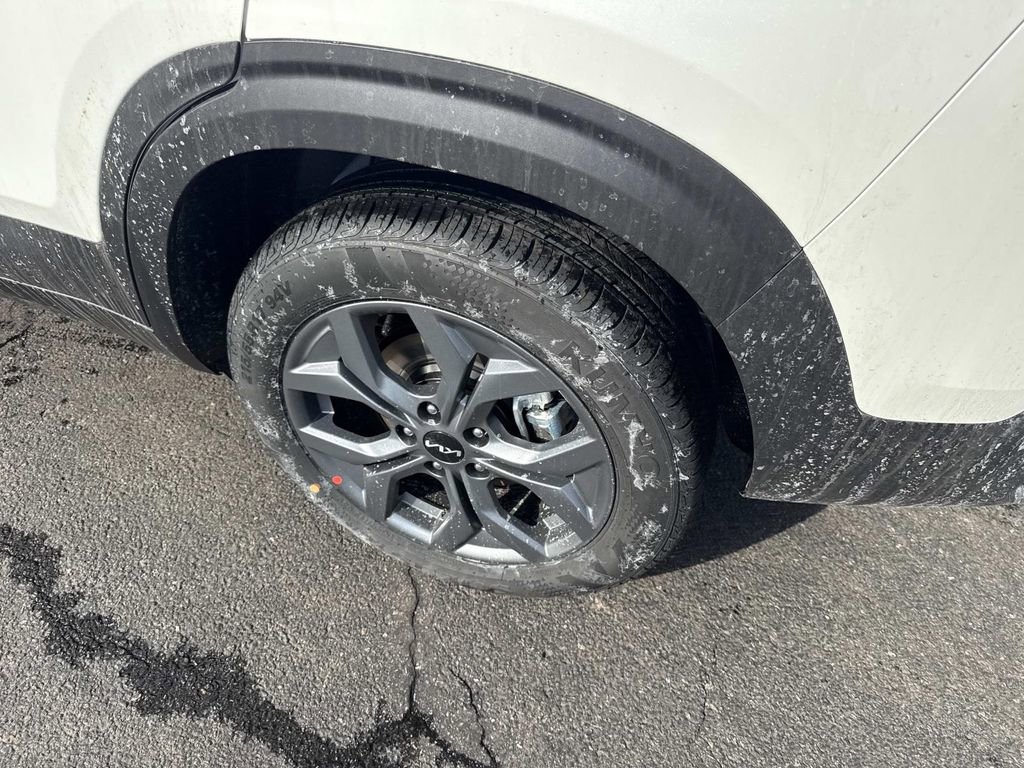 New 2026 Kia Seltos LX image 5