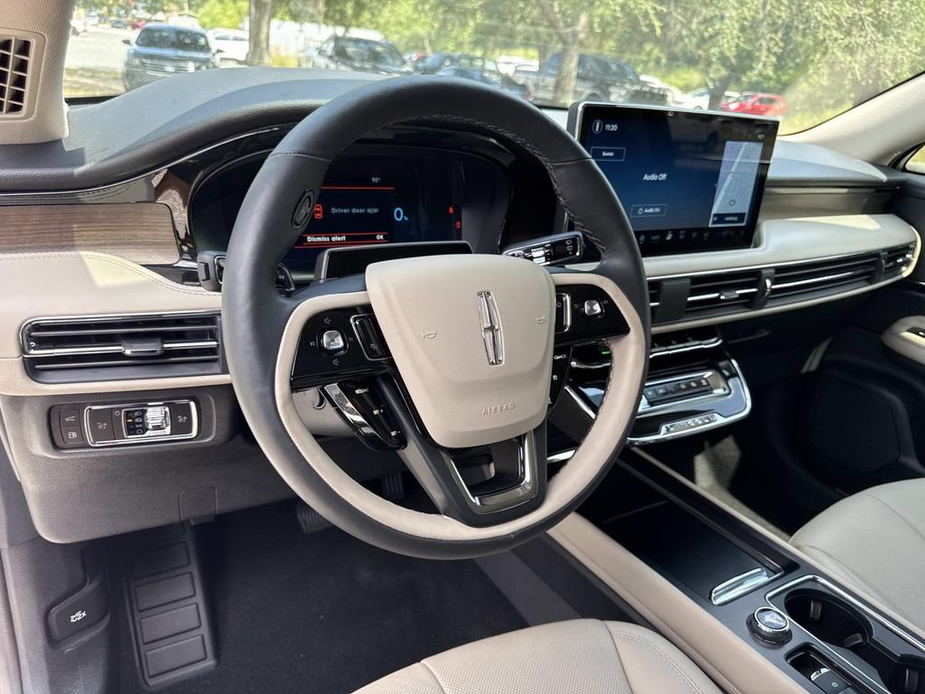 Certified 2025 Lincoln Corsair Grand Touring w/ Equipment Group 302A AWD/4WD image 33