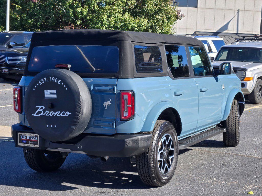 Used 2022 Ford Bronco Outer Banks image 10