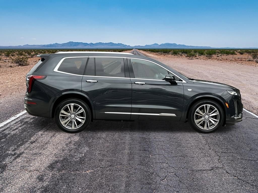 Used 2022 Cadillac XT6 Premium Luxury image 4