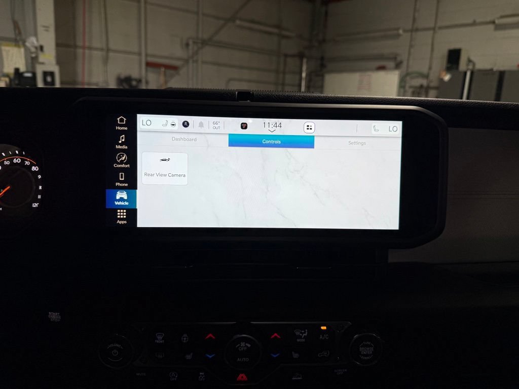Certified 2025 Jeep Gladiator Sport AWD/4WD image 13
