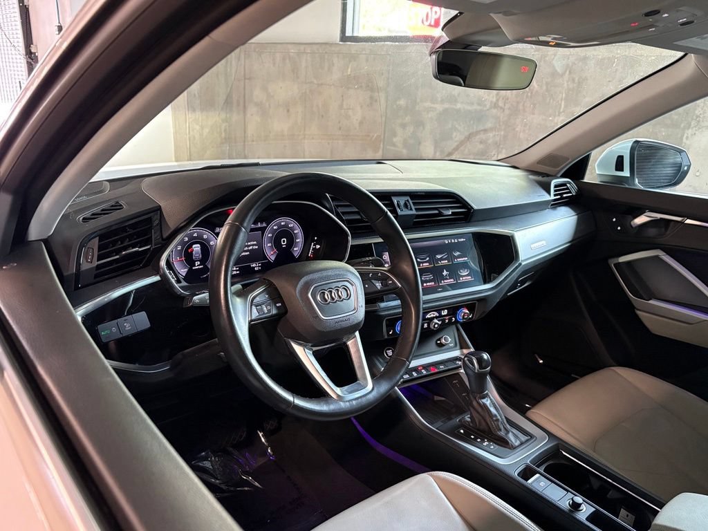 Used 2022 Audi Q3 2.0T Premium Plus w/ Premium Plus Package AWD/4WD image 4