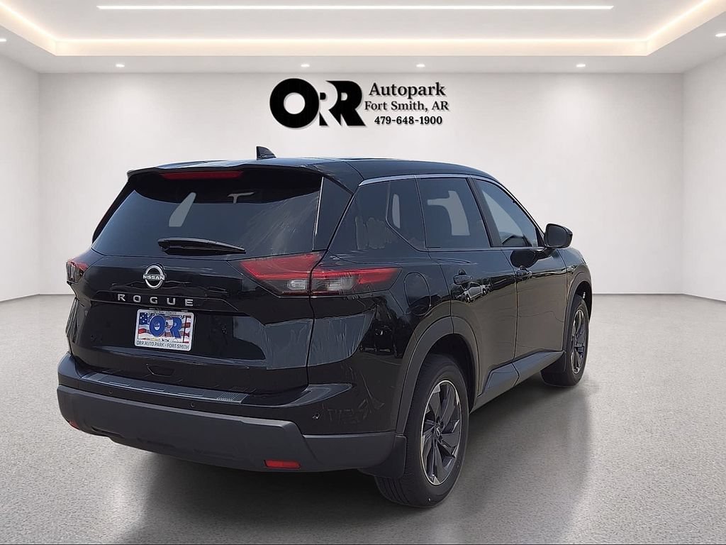 Used 2025 Nissan Rogue SV FWD image 5