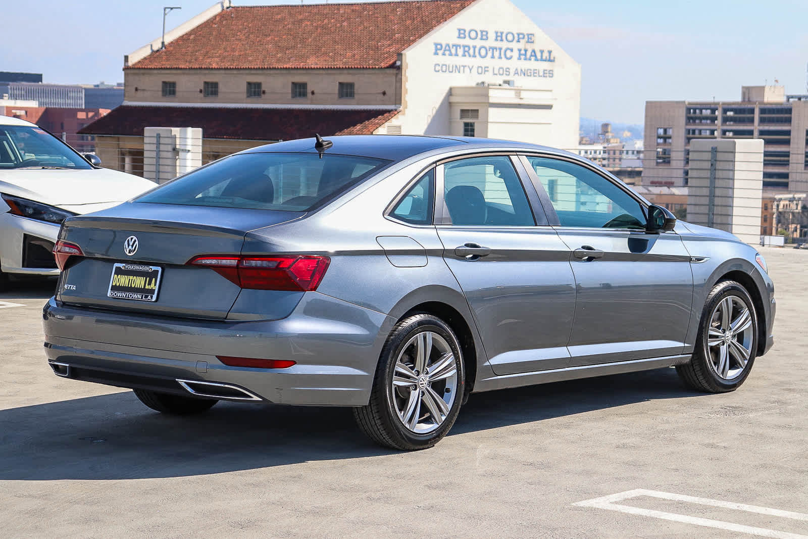 Used 2020 Volkswagen Jetta R-Line w/ R-Line Cold Weather Package image 4