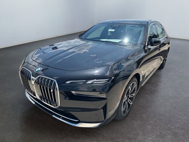 Used 2025 BMW i7 xDrive60 w/ Premium Package image 10