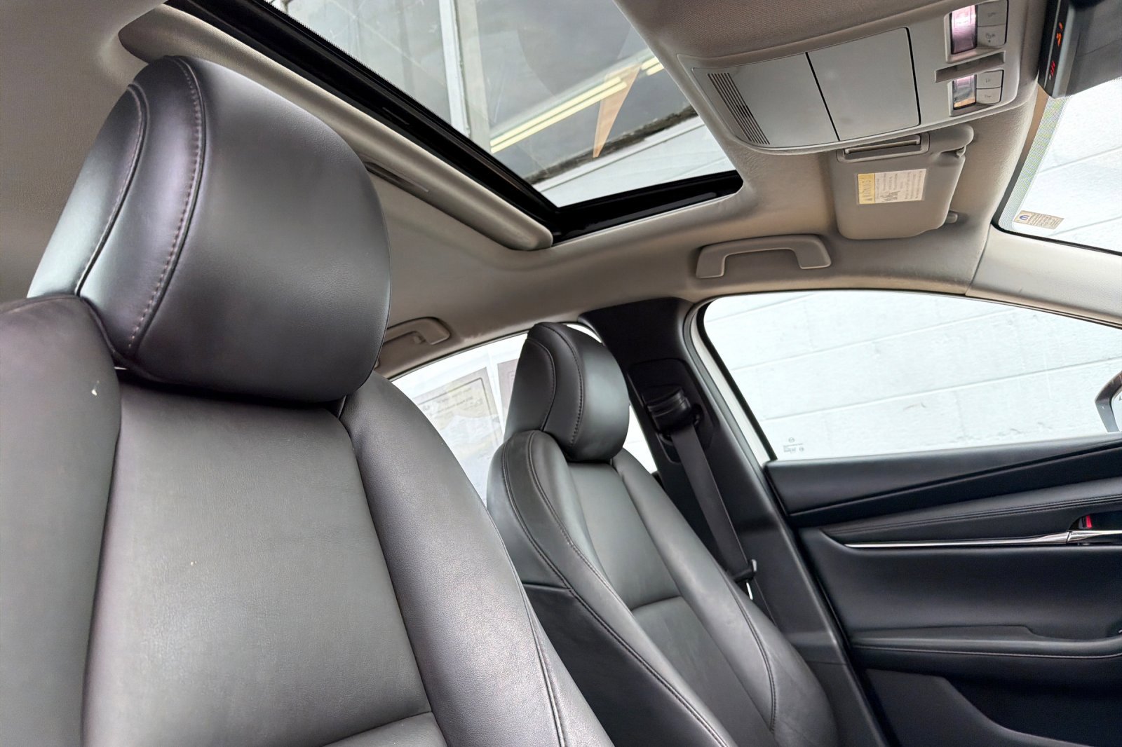 Used 2021 MAZDA MAZDA3 s image 14