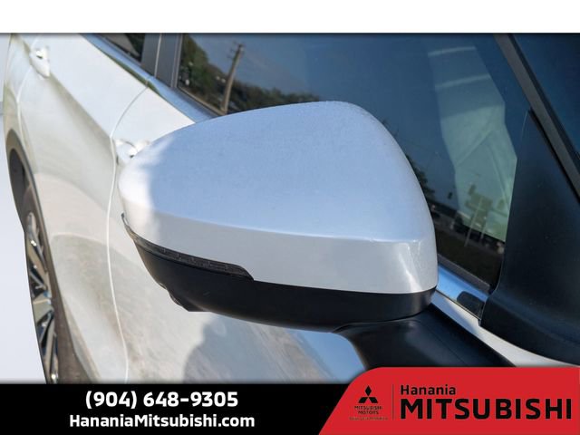 Used 2025 Mitsubishi Outlander SE image 10