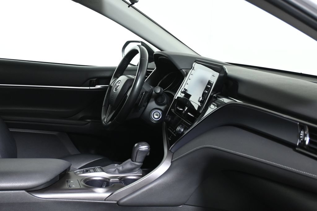 Used 2024 Toyota Camry SE w/ Cold Weather Package AWD/4WD image 33
