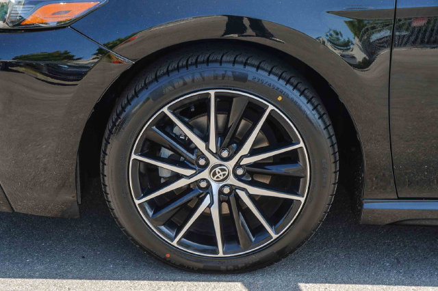 Used 2021 Toyota Camry SE FWD image 12