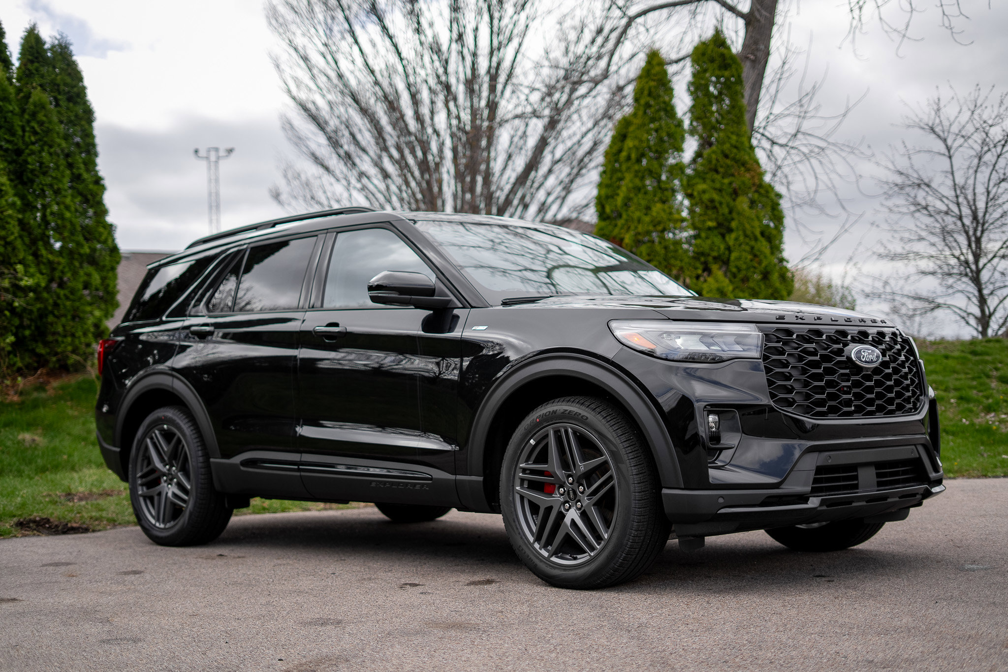 New 2026 Ford Explorer ST-Line w/ ST-Line Street Pack image 3