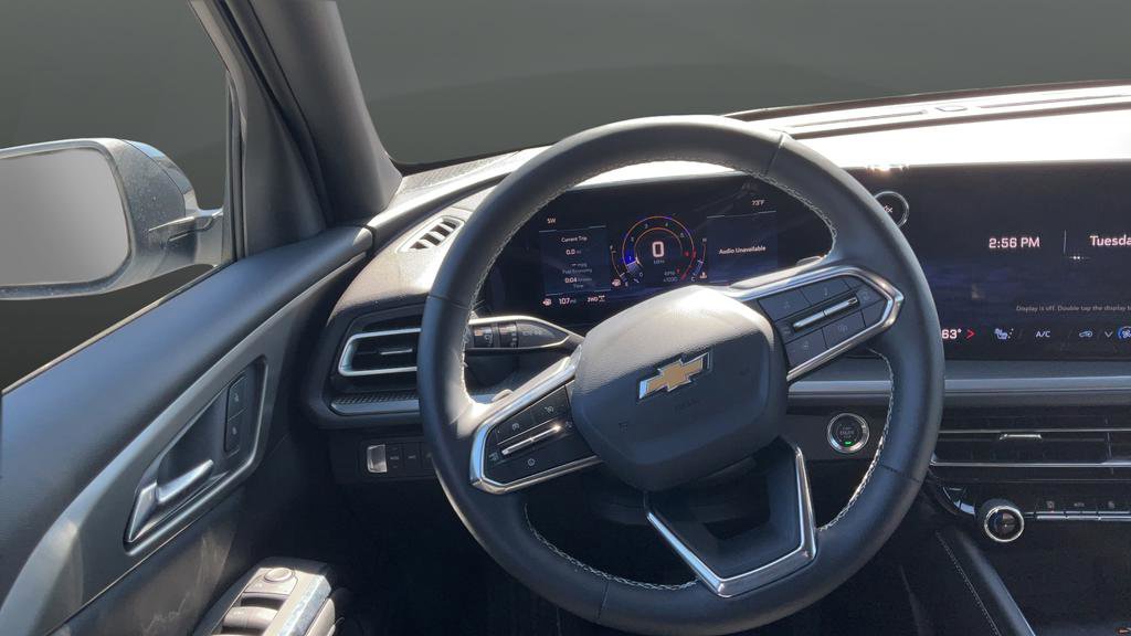 Used 2025 Chevrolet Traverse LT image 24