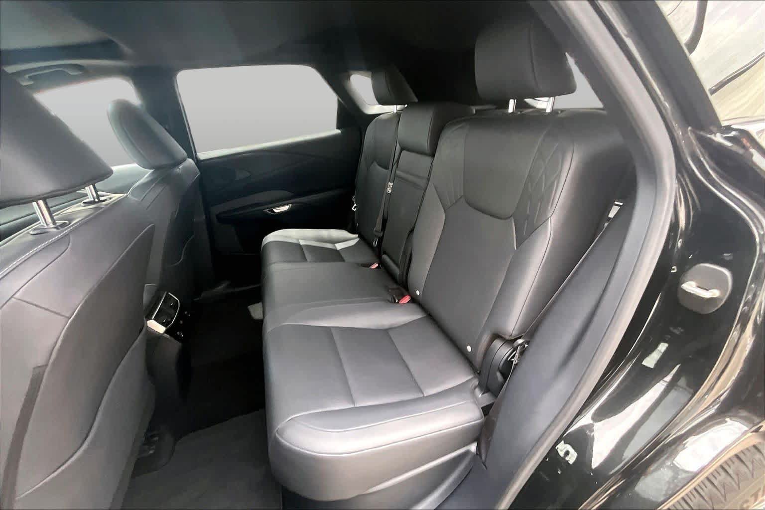 Used 2025 Lexus RX 350 Premium w/ Accessory Package (Z1) FWD image 21