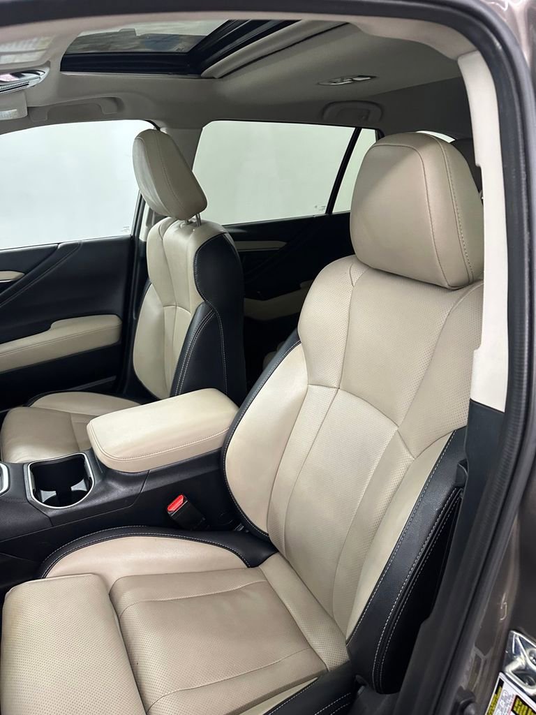 Used 2021 Subaru Outback Limited image 13