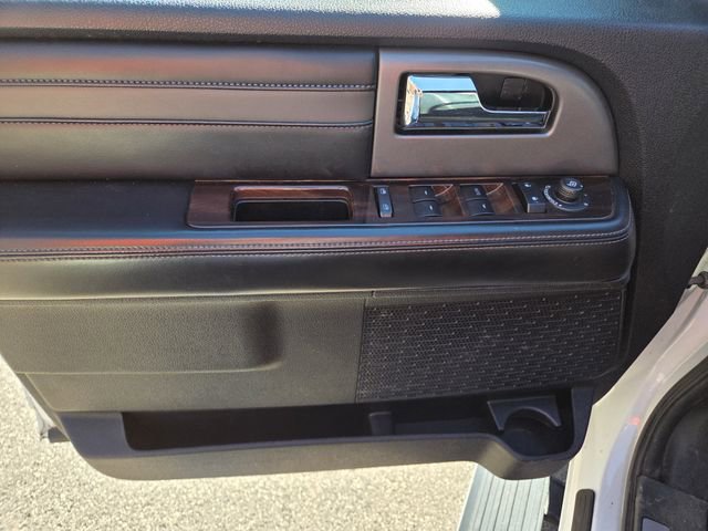 Used 2016 Ford Expedition Platinum image 9