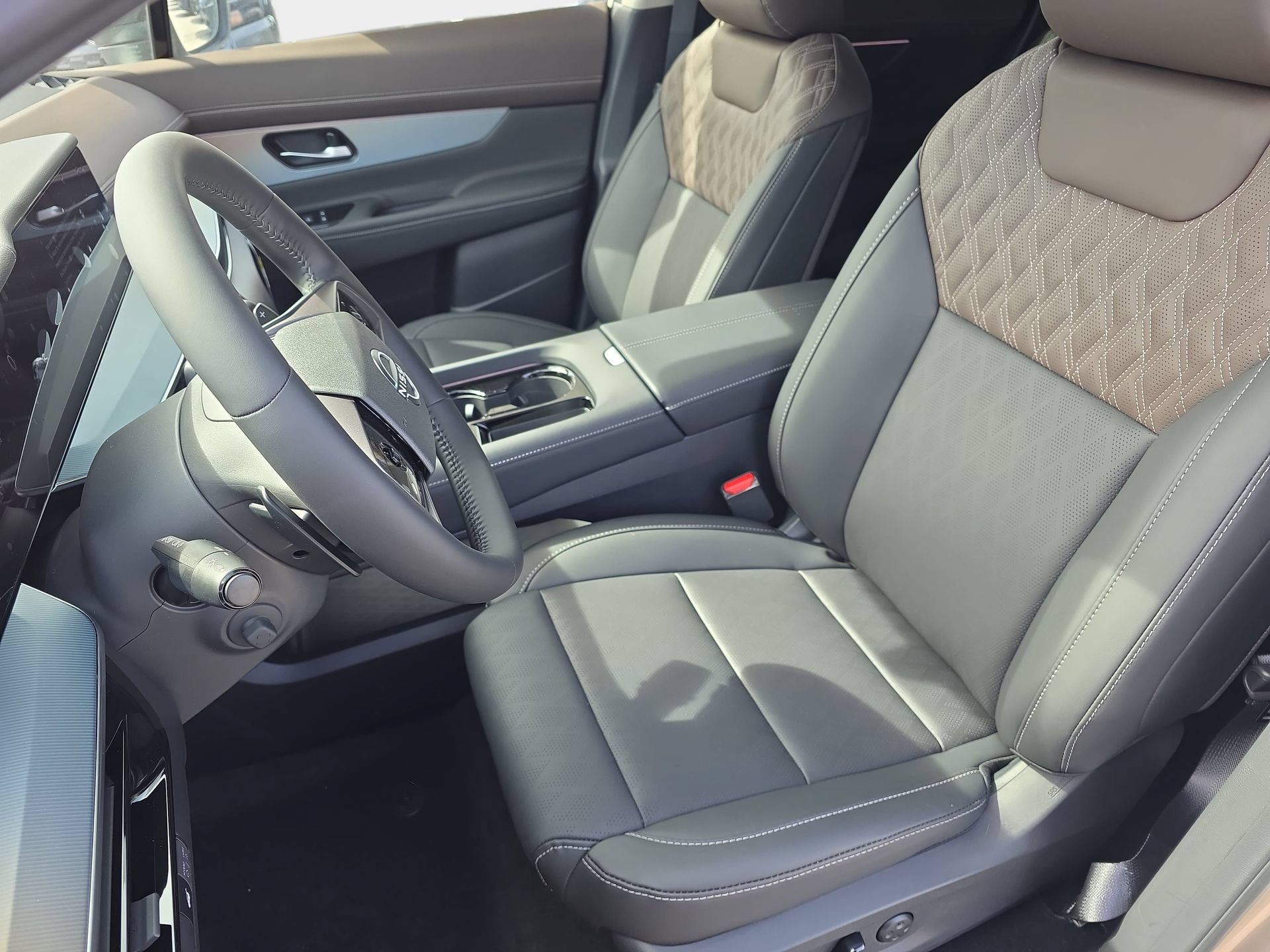 New 2026 Nissan Murano Platinum w/ Cargo Package AWD/4WD image 15