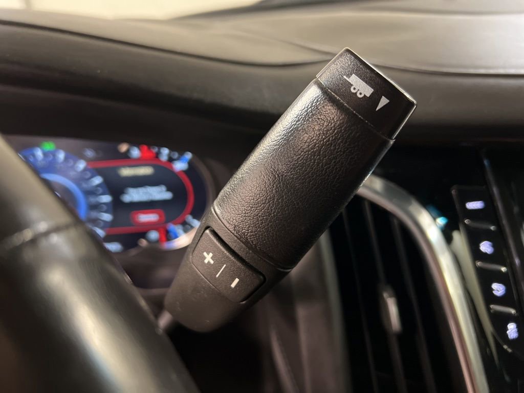 Used 2018 Cadillac Escalade ESV Platinum AWD/4WD image 23