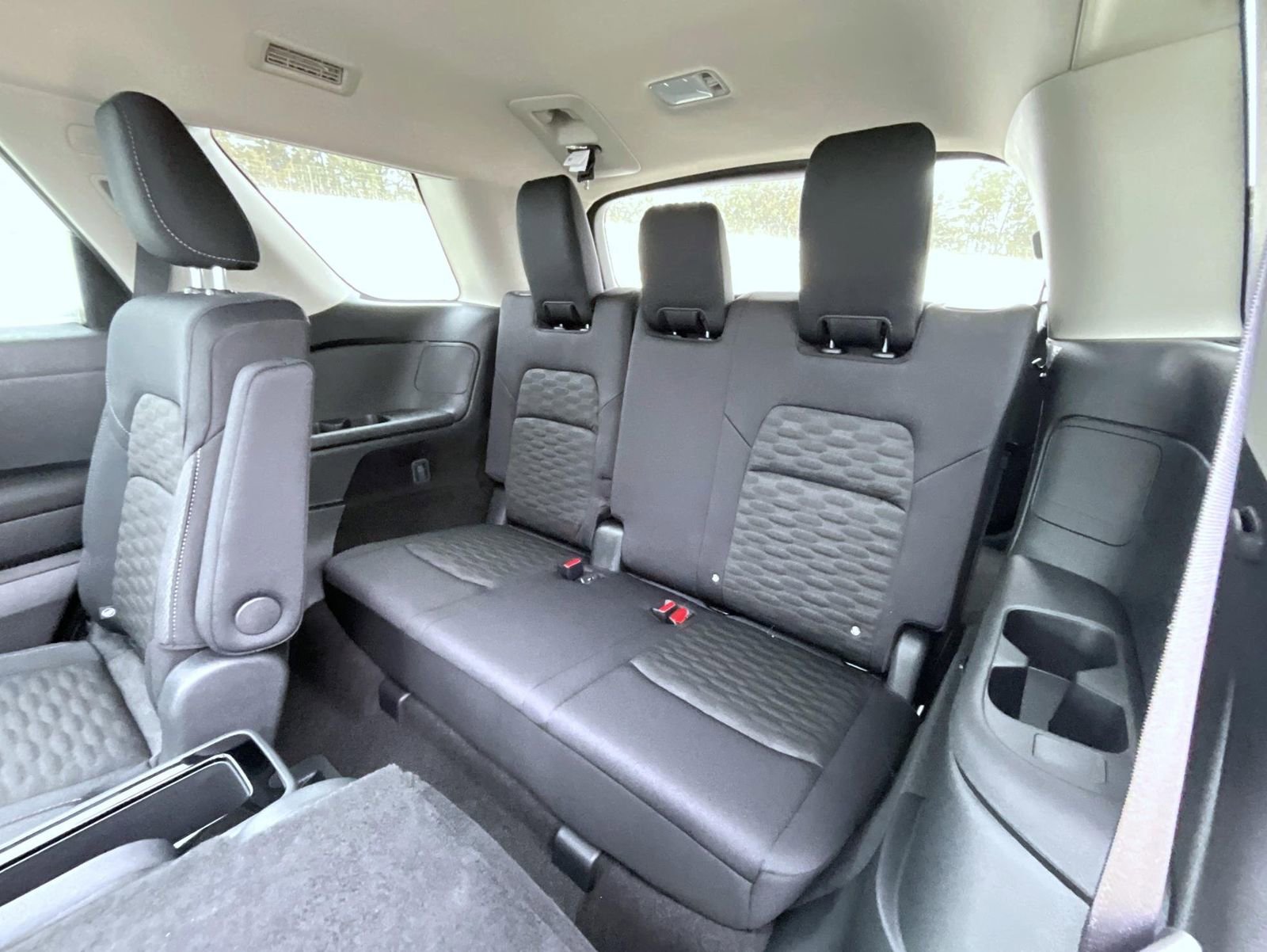 New 2025 Nissan Pathfinder SV w/ SV Premium Package image 12