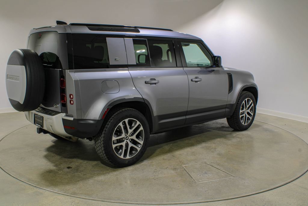 Used 2020 Land Rover Defender 110 HSE image 5