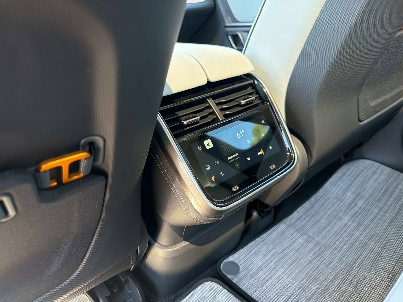 Used 2024 Rivian R1T Adventure image 37