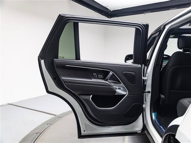 New 2027 Land Rover Range Rover Long Wheelbase SE AWD/4WD image 25