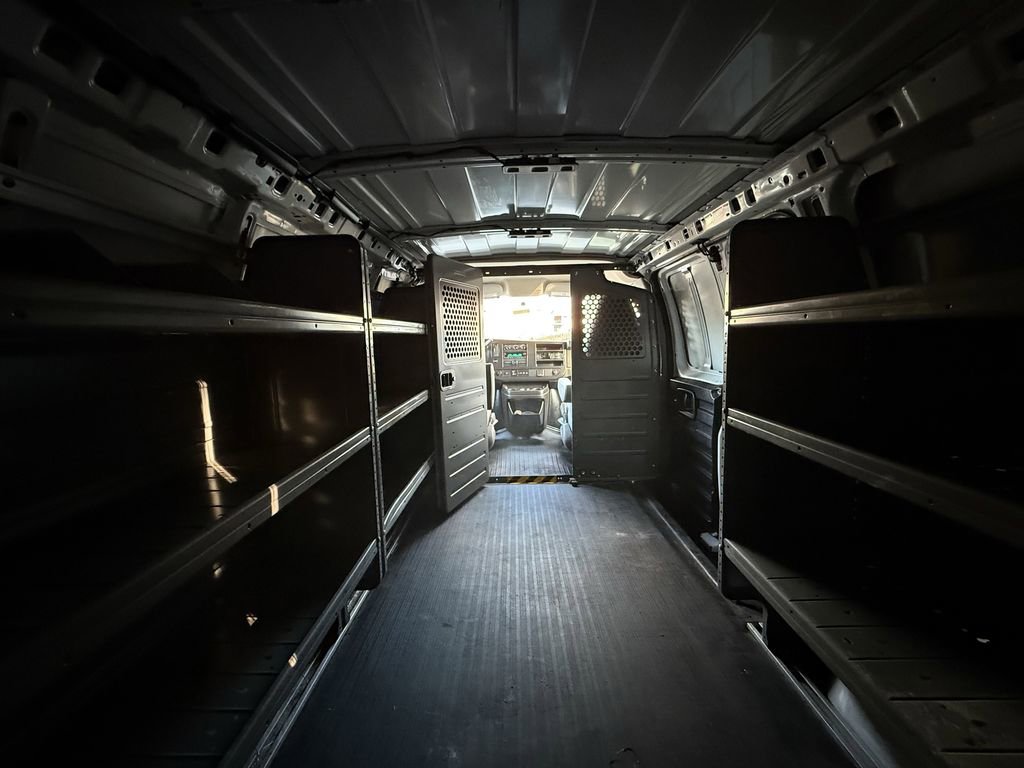 Used 2024 Chevrolet Express 2500 w/ Driver Convenience Package image 28