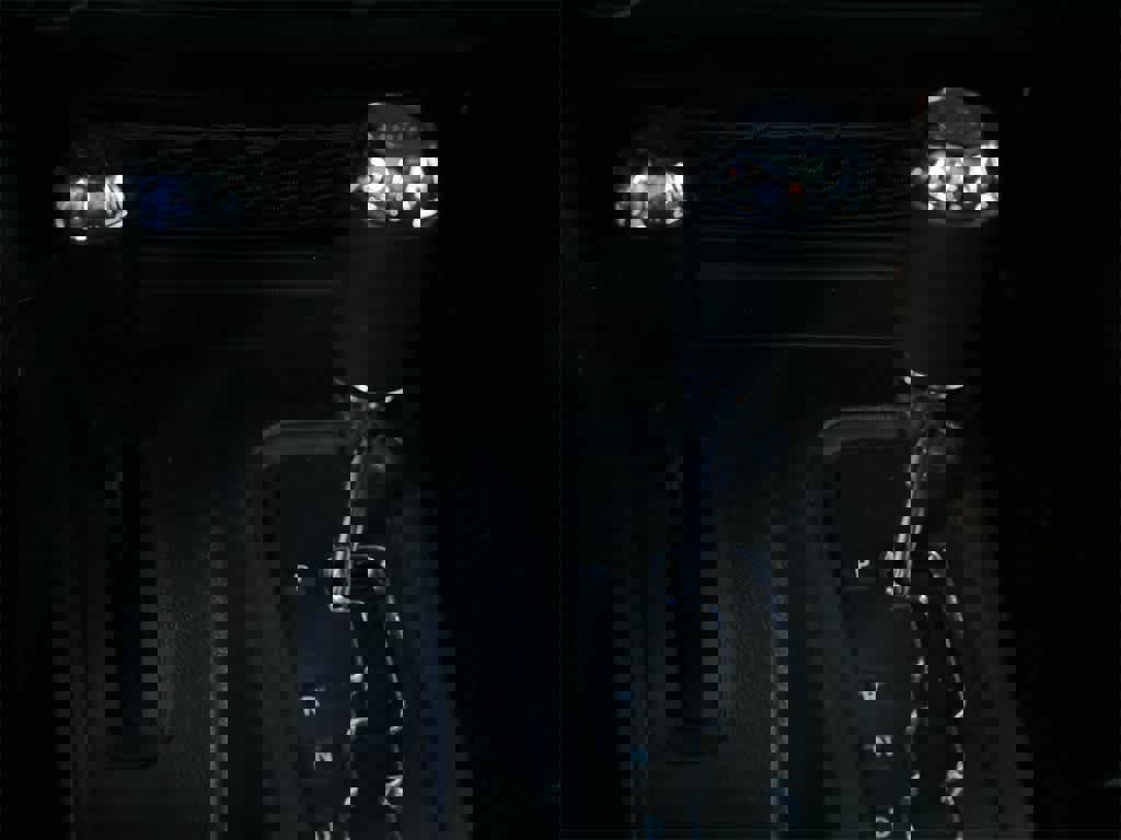 Used 2018 Jeep Wrangler Unlimited Sahara w/ Connectivity Group image 22