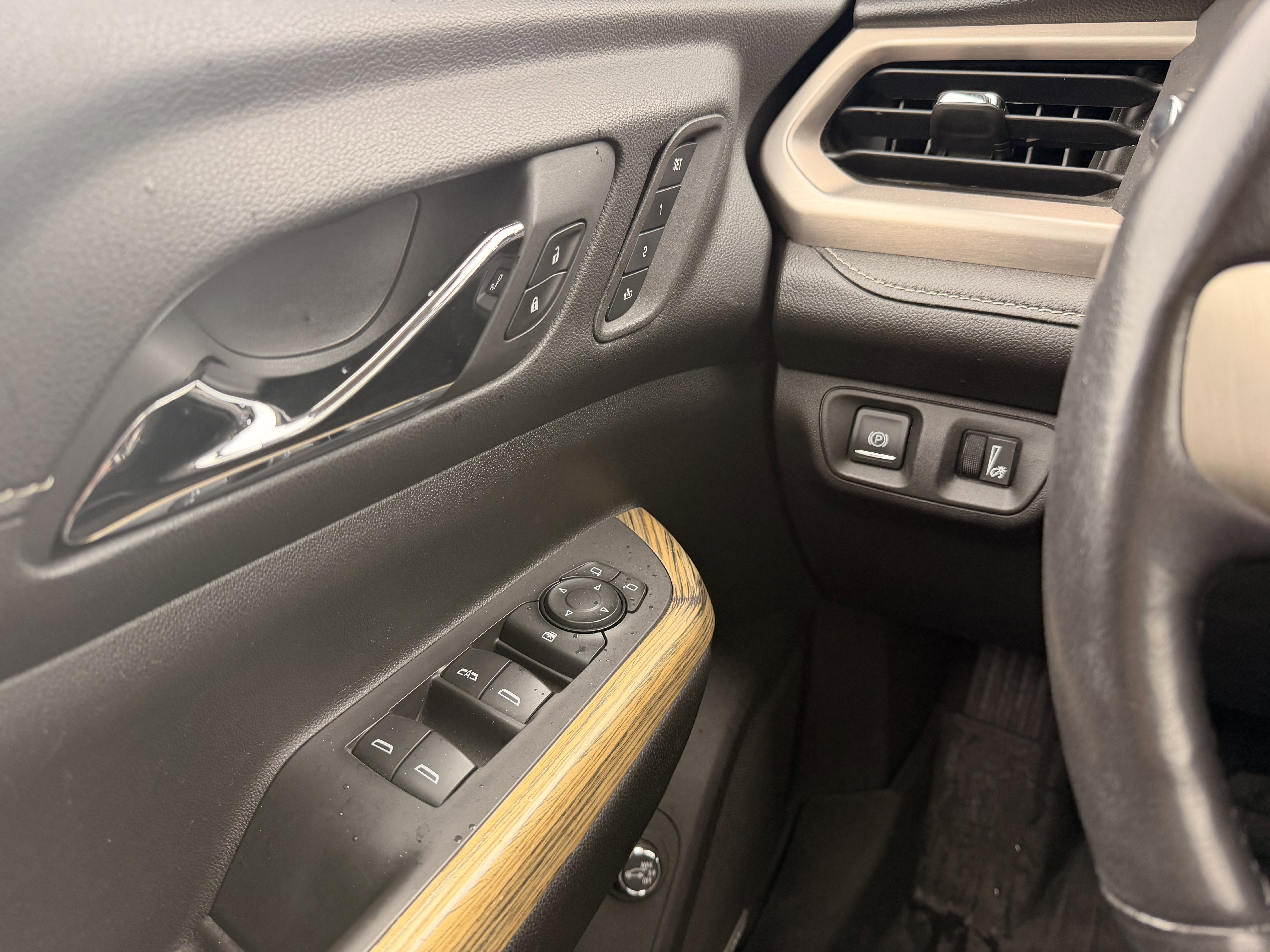 Used 2019 GMC Acadia Denali w/ Technology Package image 22